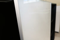 Palmberg schwarzes Sideboard mit weißer Glastür