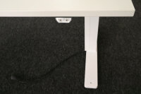 Kinnarps Serie P weiß Schreibtisch 180x80 cm elektrisch höhenverstellbar